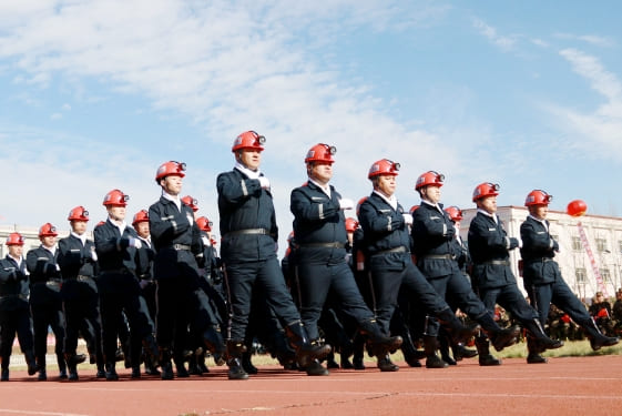 大型歷史紀錄片《久遠的歷程》攝制組榮獲集團公司黨...