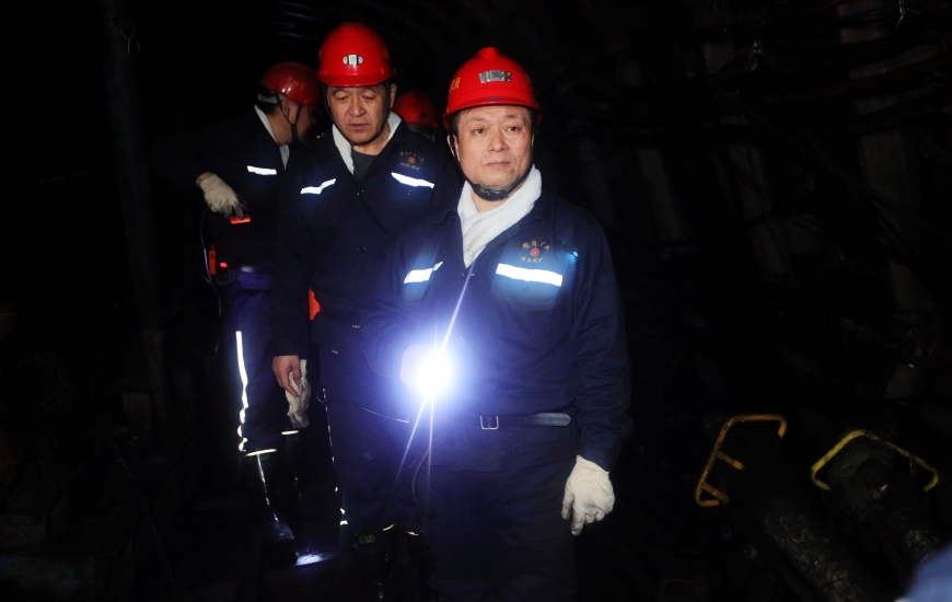 鮑衍勝到峻德礦調(diào)研檢查工作